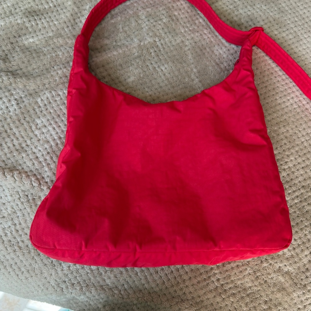 Baggu Candy Apple Nylon Shoulder Bag - Picture 7 of 8